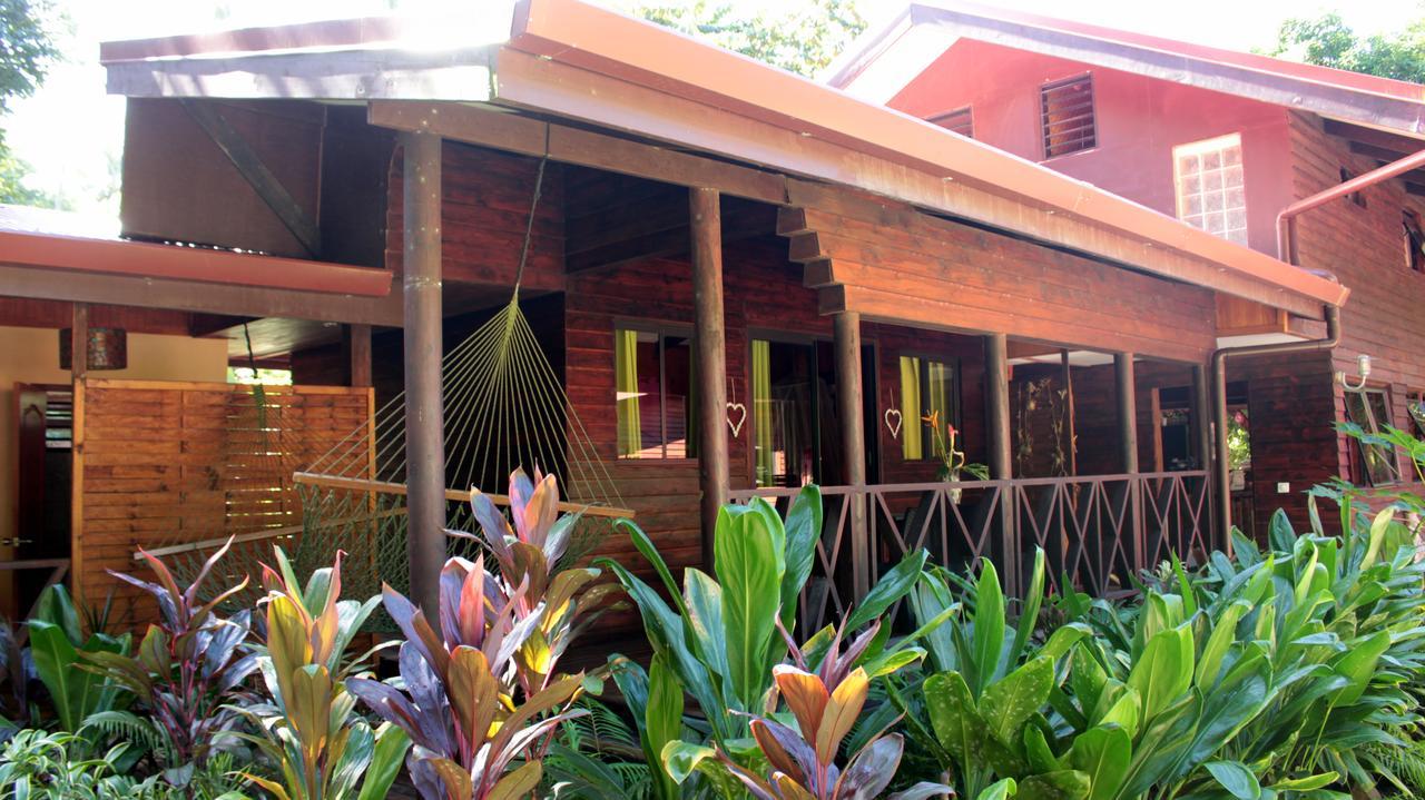 Hotel Haere Mai I Te Fare Teavaro Exterior foto